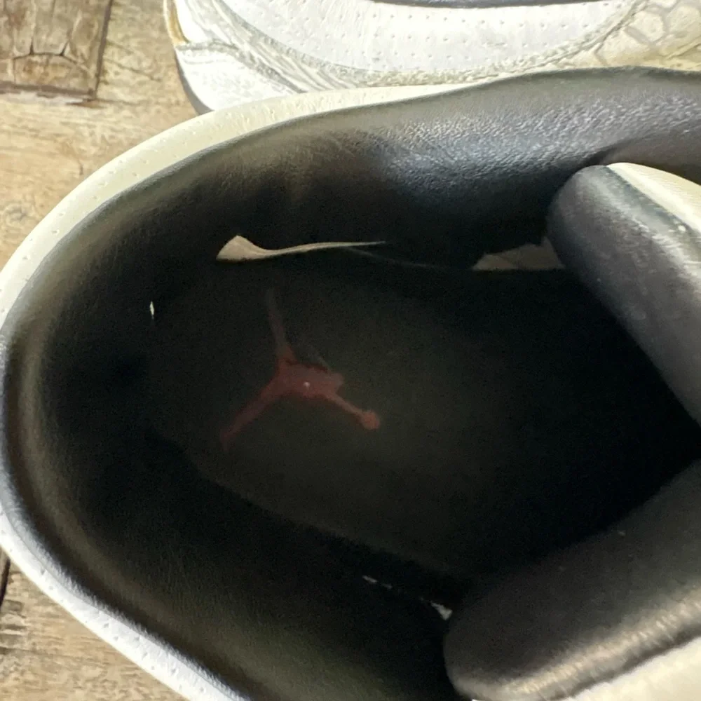 Air Jordan 3 Retro Flip Sneakers